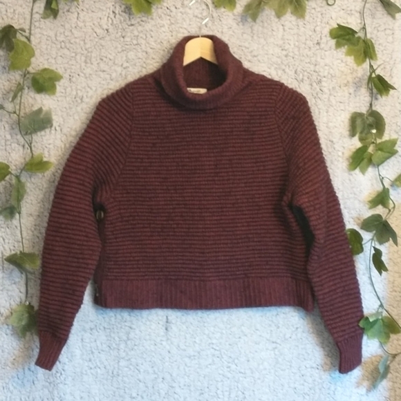 Madewell Ribbed Turtleneck Burgundy Sweater Side Button - Picture 4 of 13